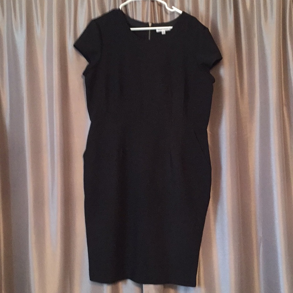Black Downeast body con dress